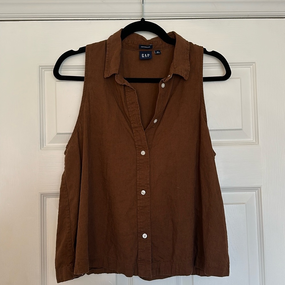 Gap Sleeveless Shirt